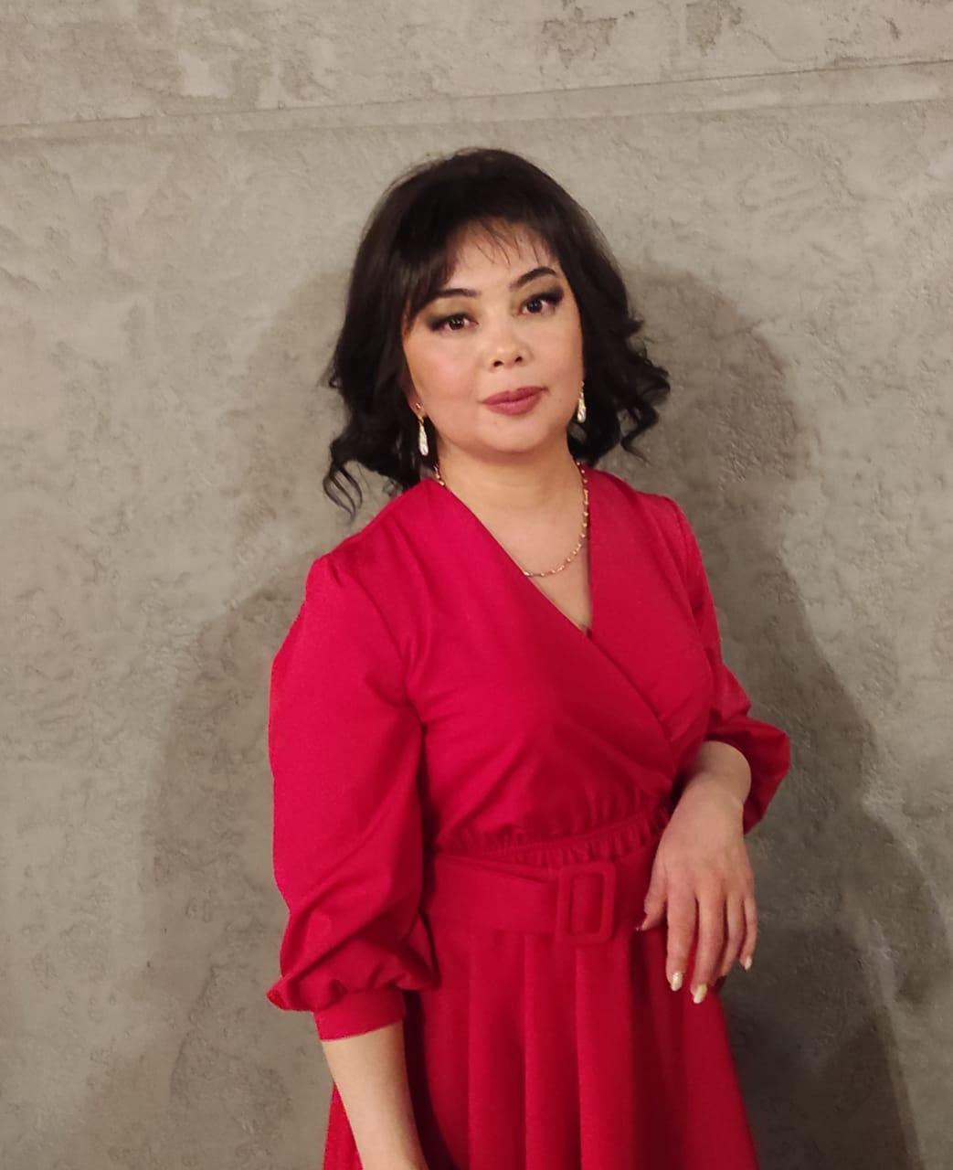 Ағылшын тілі мұғаліміУчитель английского языка - Момунова Замирям Вельсимовна