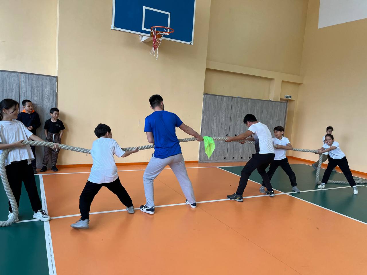 Спорт ойындары/Спортивные игры