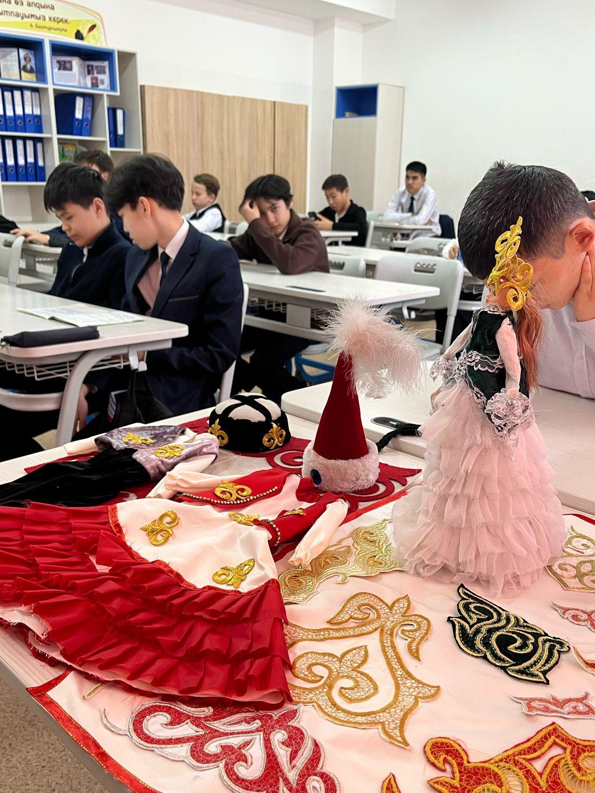 День национальной одежды в нашем классе! #ДеньНациональнойОдежды #ДаналықМектеб #КазахскаяКультура #МыГордимсяСвоимиТрадициями